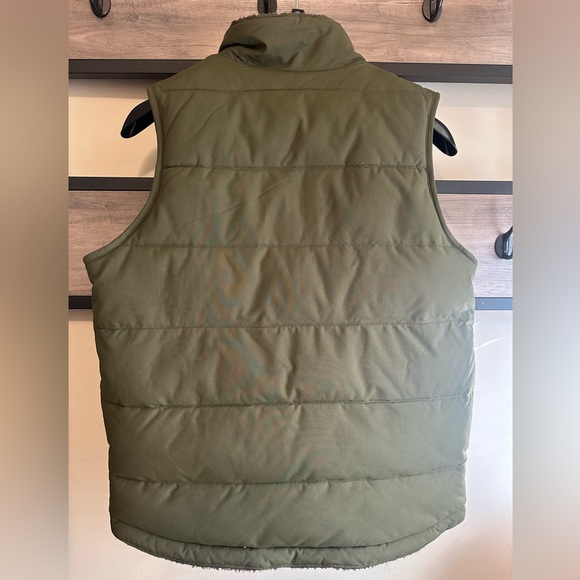 Carhartt Women’s Montana Puffer Vest Insulated - Reversible - Picture 2 of 7